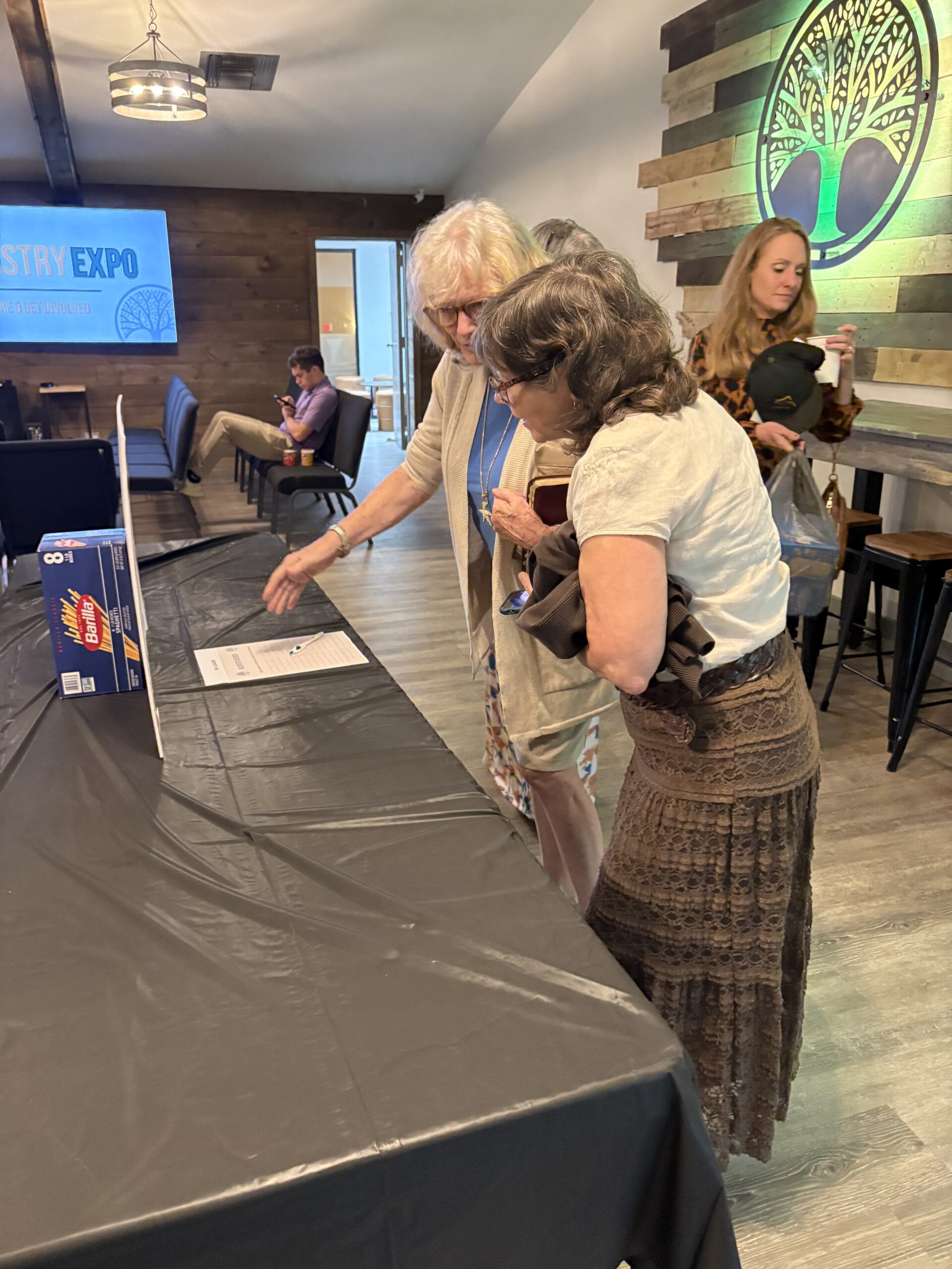 people volunteering for at the ministry expo